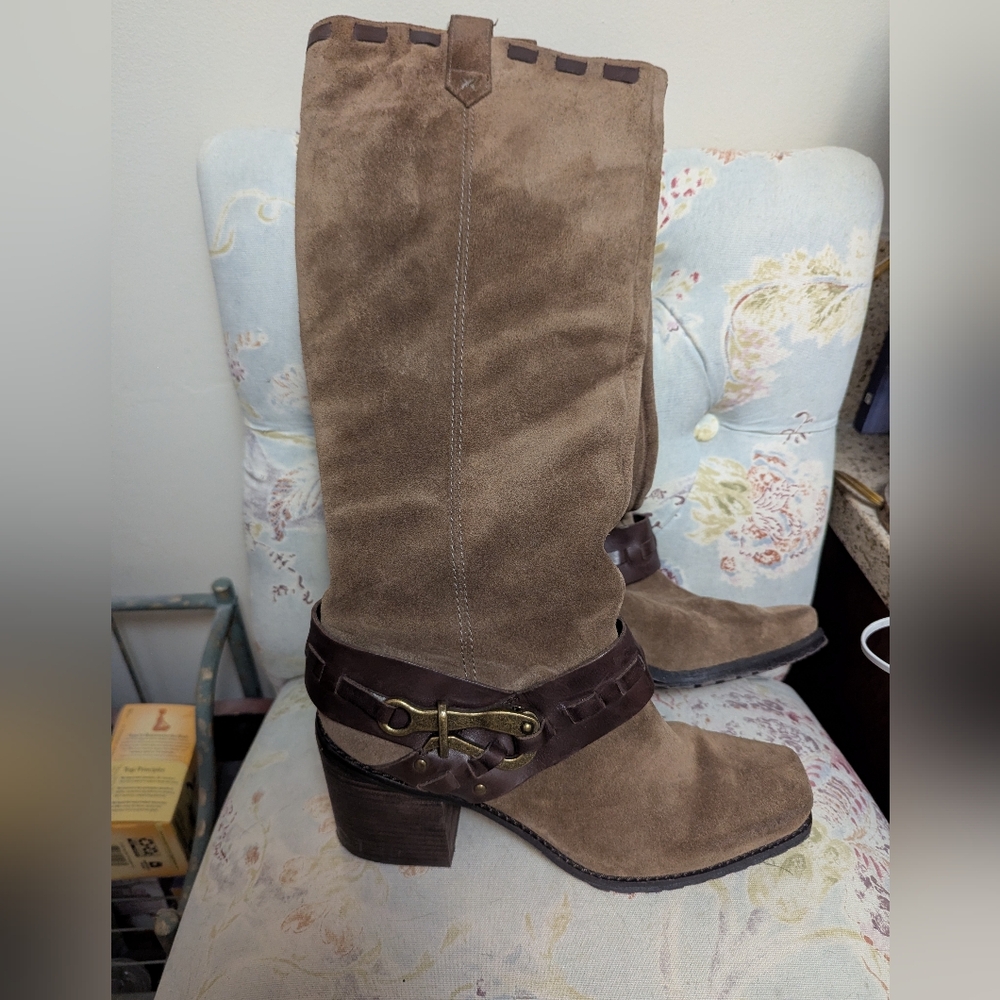 Jessica Simpson Tan Suede Ankle Boots